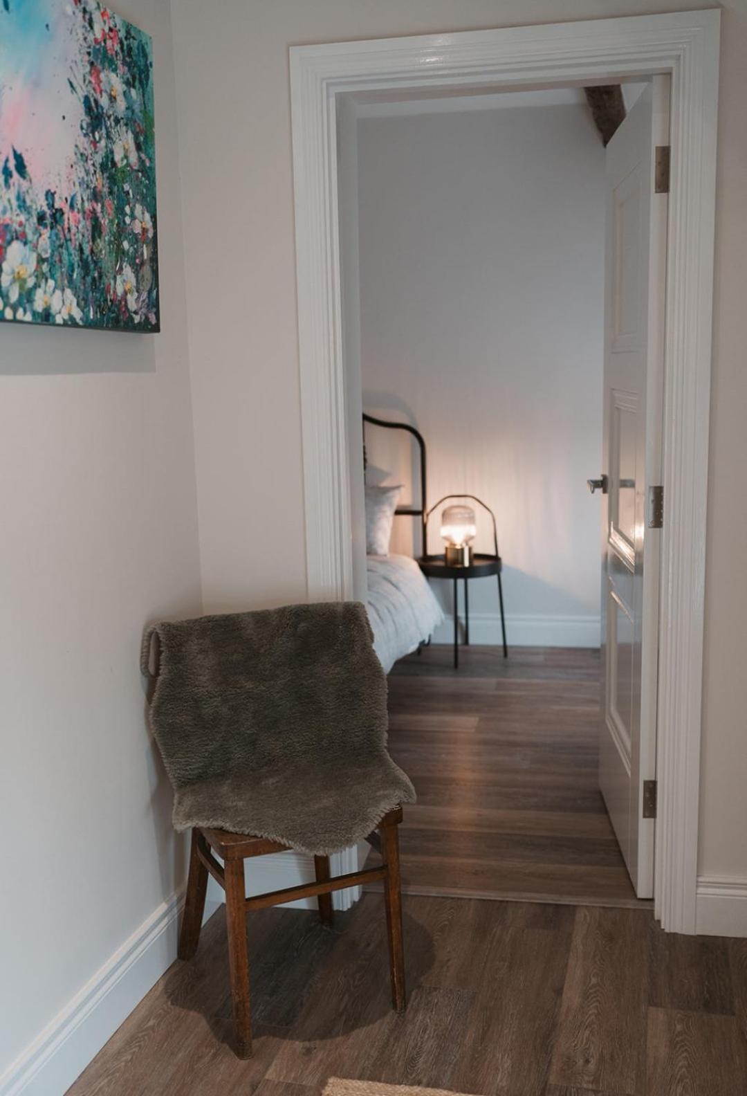 Apartment At 68 Saintfield Exteriör bild